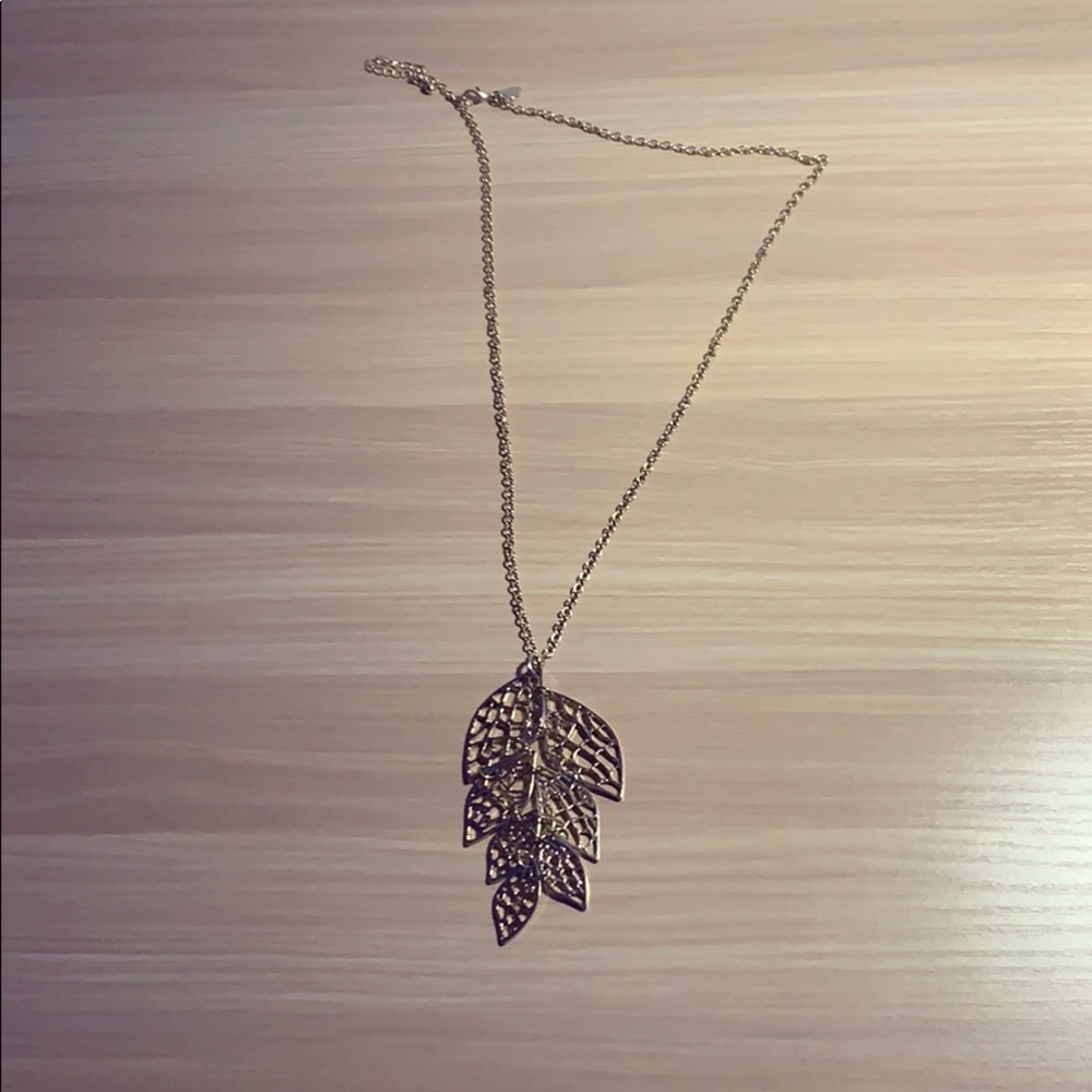 💛Cute Leaf Necklace💛